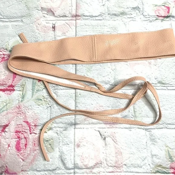 4 Piece Belt Lot (Reserved) - Picture 2 of 4